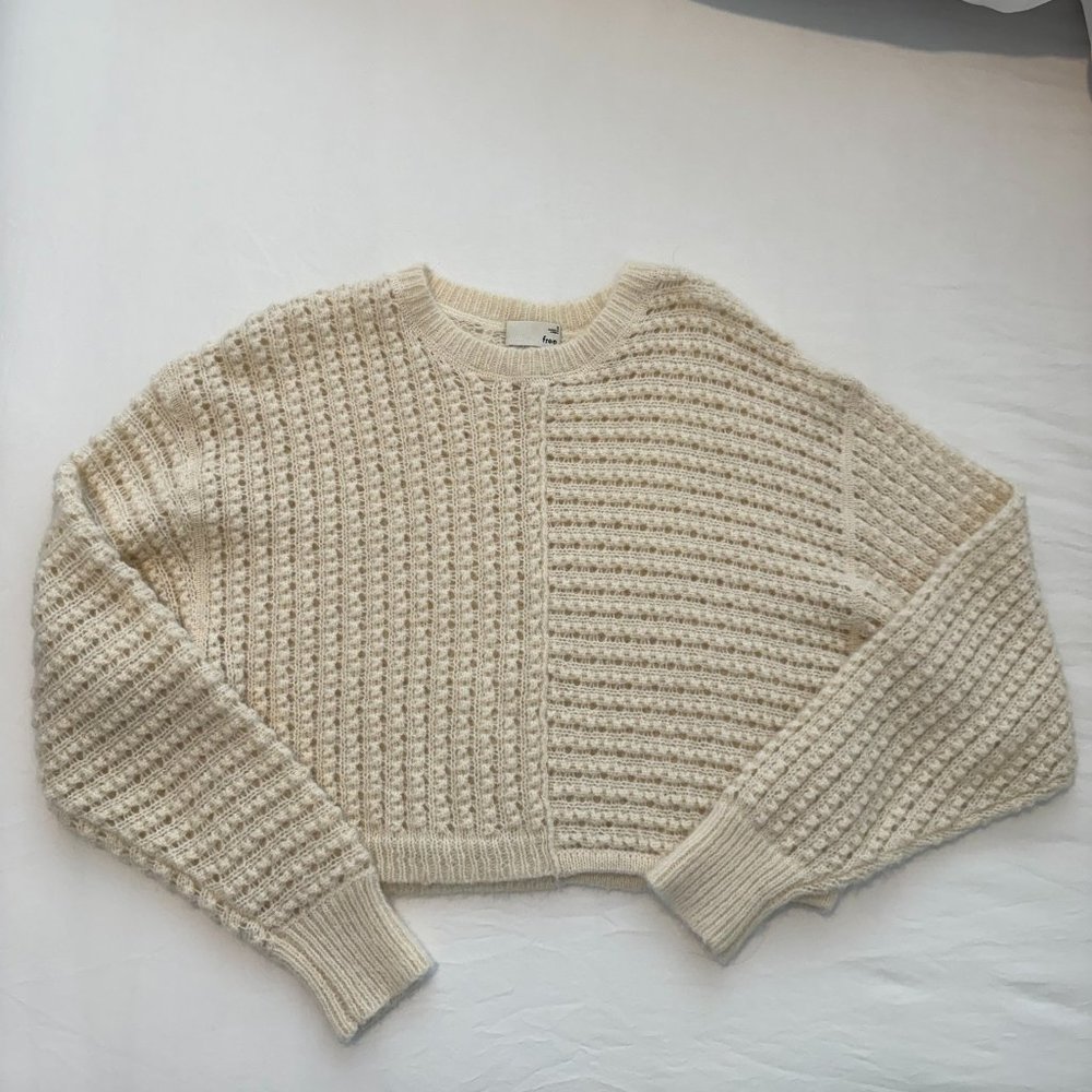 ARITZIA Wilfred Free Fortune Cropped Mohair Fuzzy Crewneck Pullover Sweater